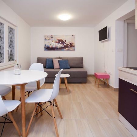 비오그라드나모루 Apartman L&A 아파트 외부 사진