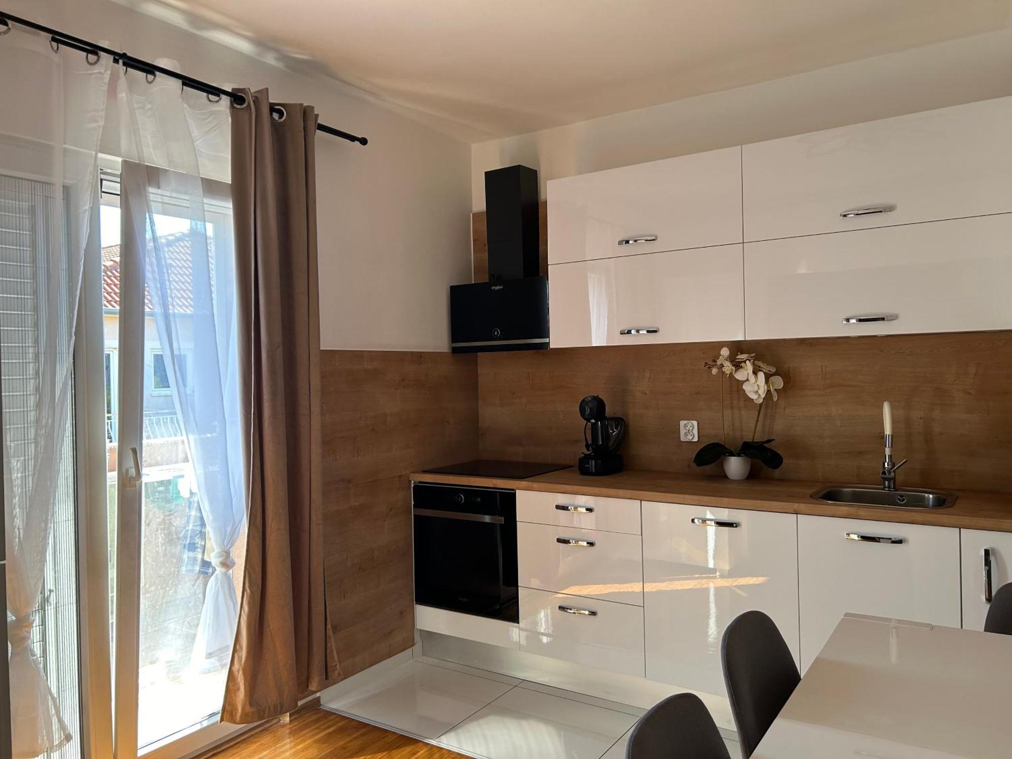 비오그라드나모루 Apartman L&A 아파트 외부 사진