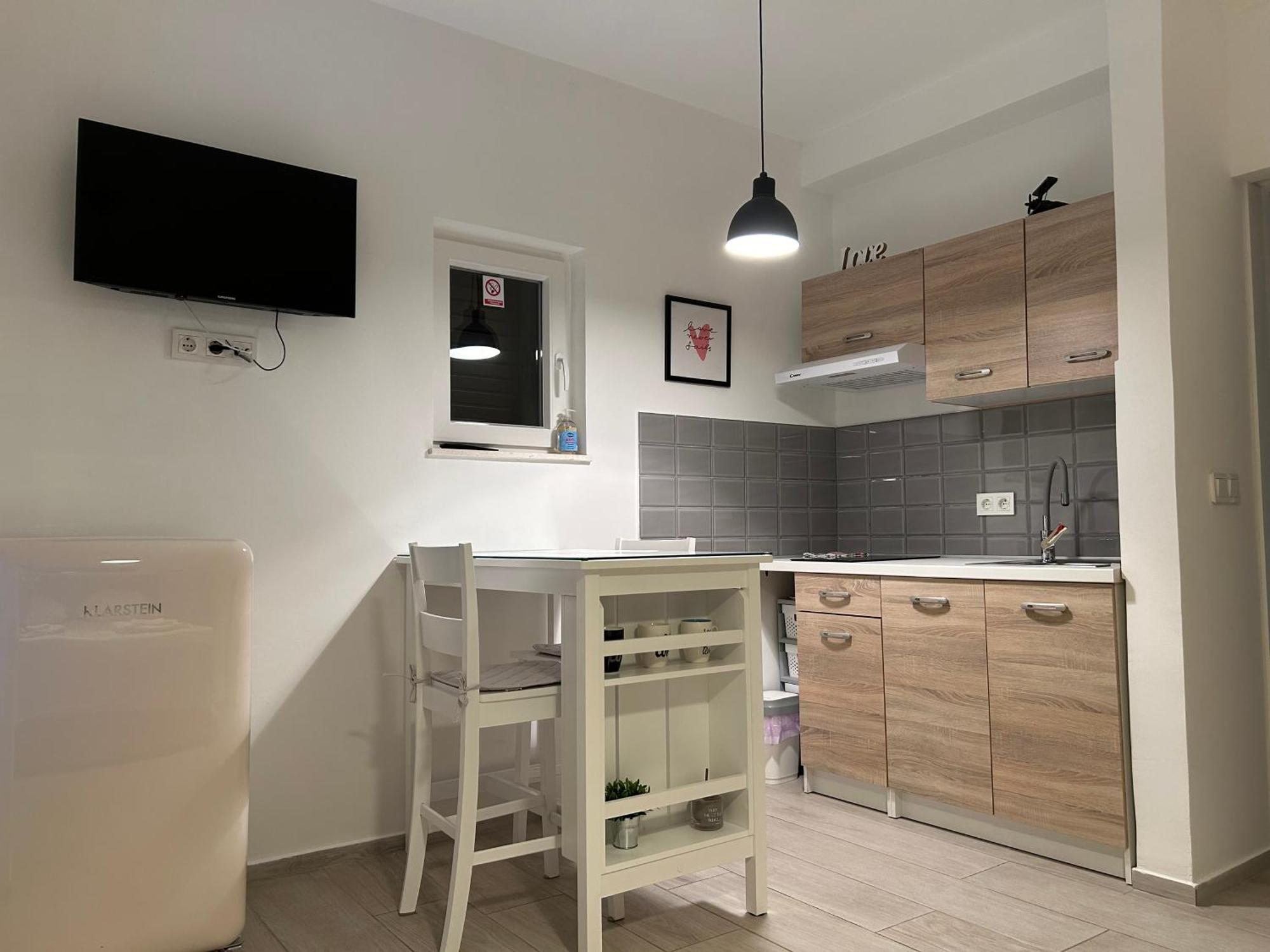 비오그라드나모루 Apartman L&A 아파트 외부 사진