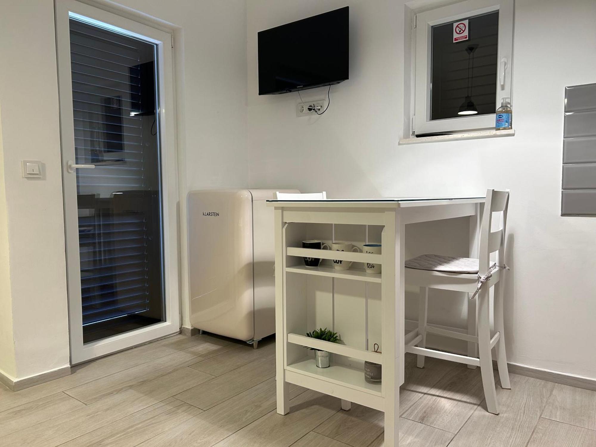 비오그라드나모루 Apartman L&A 아파트 외부 사진