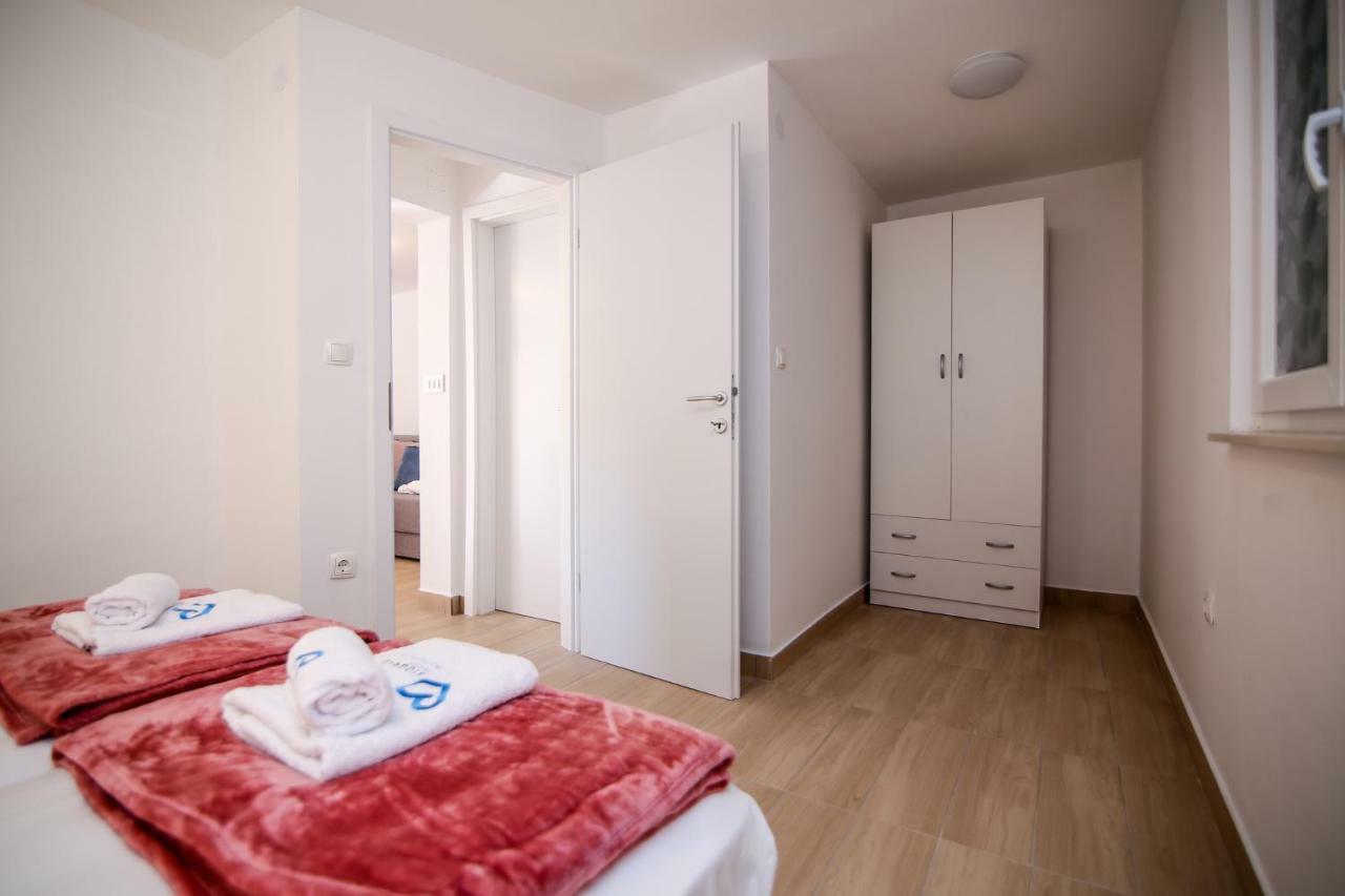 비오그라드나모루 Apartman L&A 아파트 외부 사진