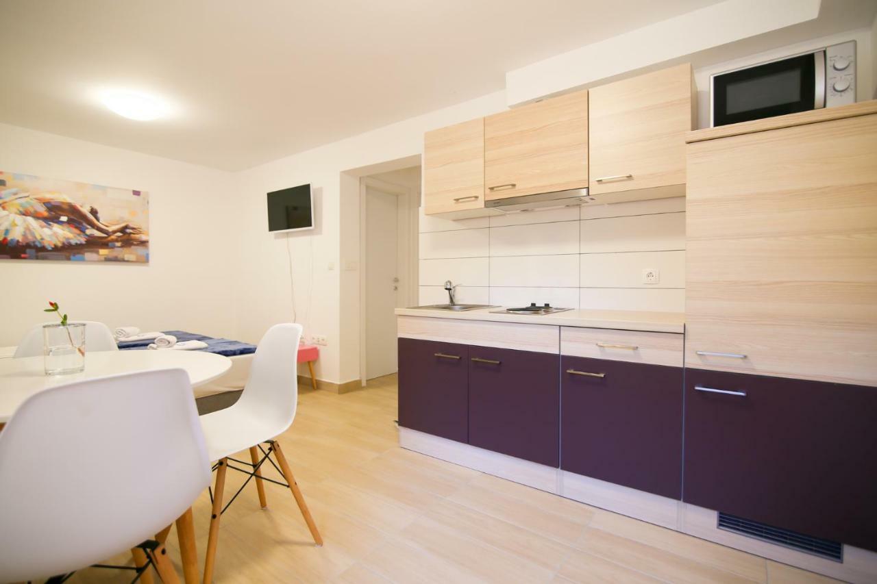 비오그라드나모루 Apartman L&A 아파트 외부 사진